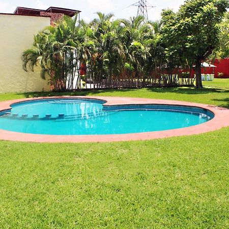 Preciosa Casa Palmera En Cuernavaca Con Alberca, Wifi, Tv Y Cocina Para Fin De Semana, Descanso, Vacaciones O Home Office Emiliano Zapata  エクステリア 写真