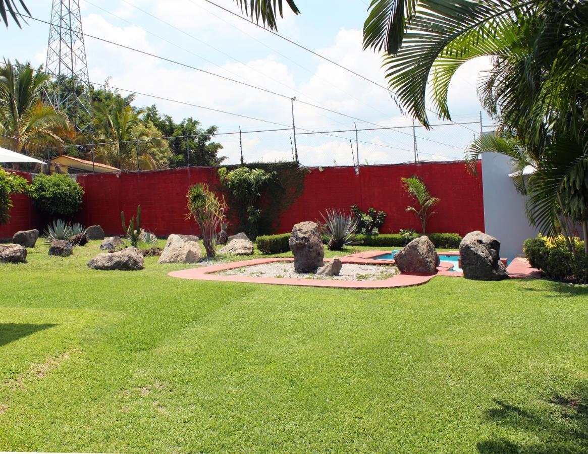 Preciosa Casa Palmera En Cuernavaca Con Alberca, Wifi, Tv Y Cocina Para Fin De Semana, Descanso, Vacaciones O Home Office Emiliano Zapata  エクステリア 写真