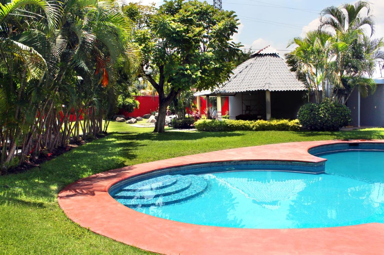 Preciosa Casa Palmera En Cuernavaca Con Alberca, Wifi, Tv Y Cocina Para Fin De Semana, Descanso, Vacaciones O Home Office Emiliano Zapata  エクステリア 写真
